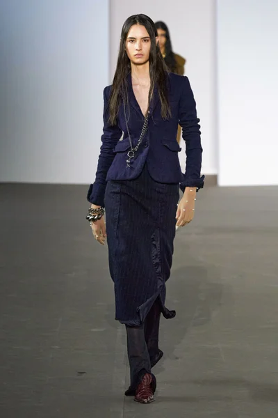 Look 27